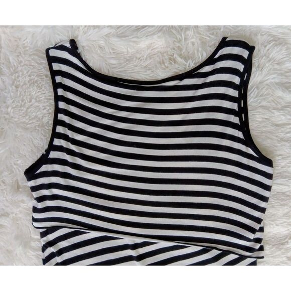New York & Co Sleeveless Black & White Striped Long/Maxi Dress Sz Small - Picture 8 of 10